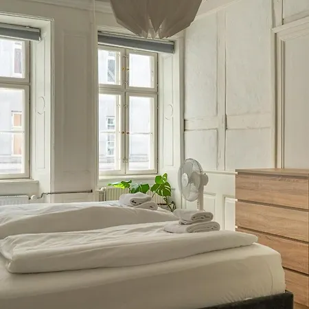 Apartamento Nyhavn City's Historical Charm