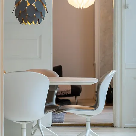 Apartamento Nyhavn City's Historical Charm
